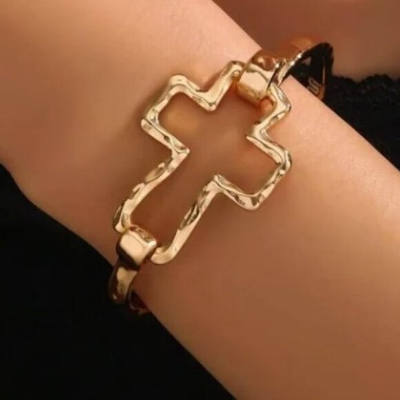 Cross Bracelet Textured Exaggerated Punk Style Gold Tone Gifts NWT Faith - Picture 4 of 4
